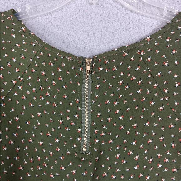 Papermoon Flowy Blouse Military Green Floral Print Size Small Wide 3/4 Sleeves - Picture 5 of 6
